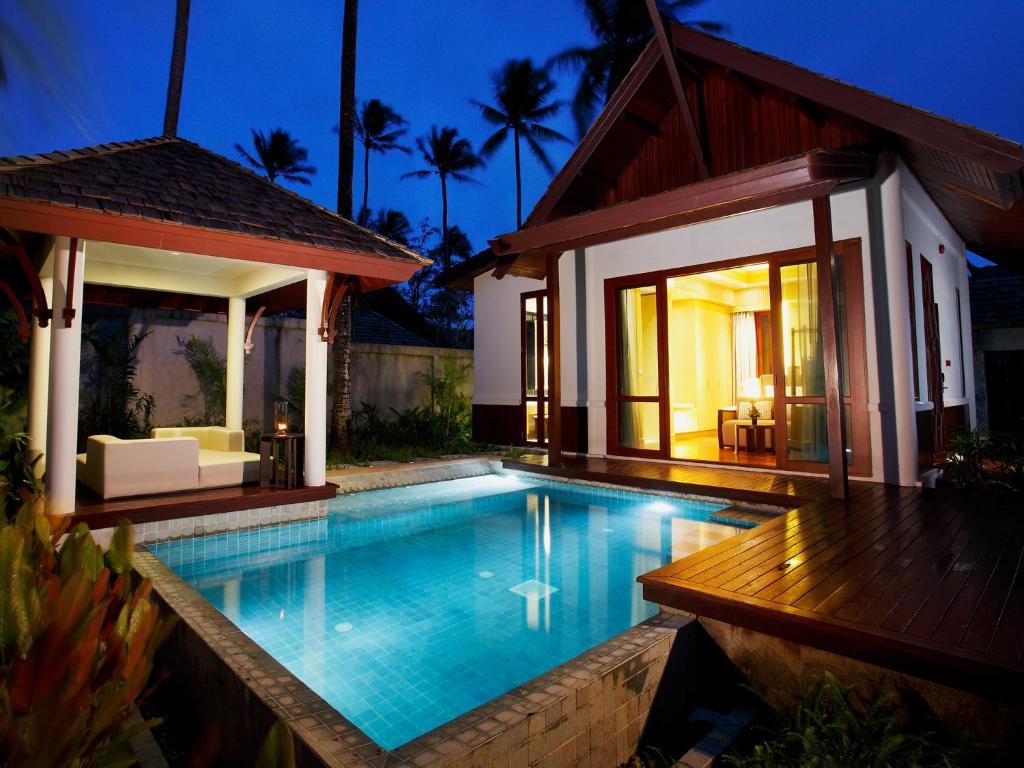 Villa mit eigenem Pool und Gartenblick